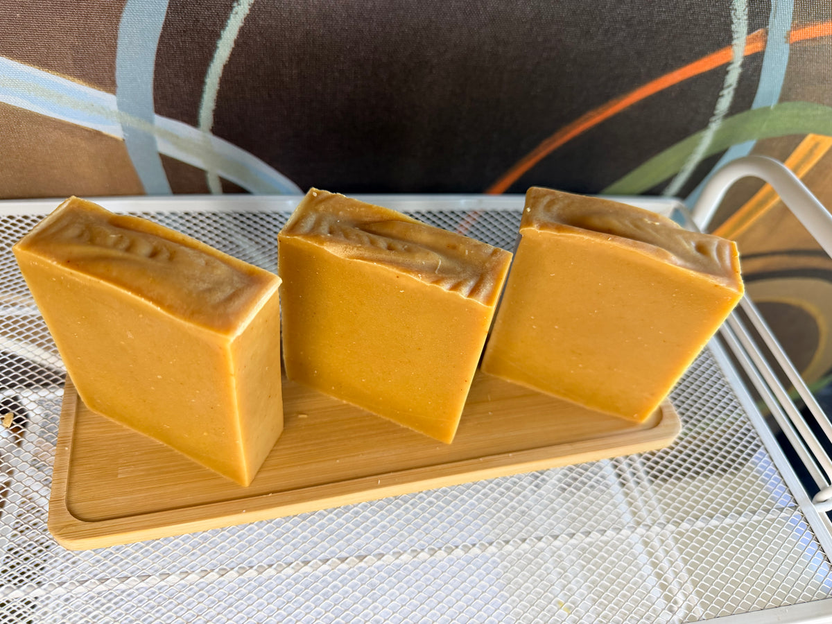 “CHENATUREL” Goat Milk Turmeric With KOJIC (Golden) made in Canada