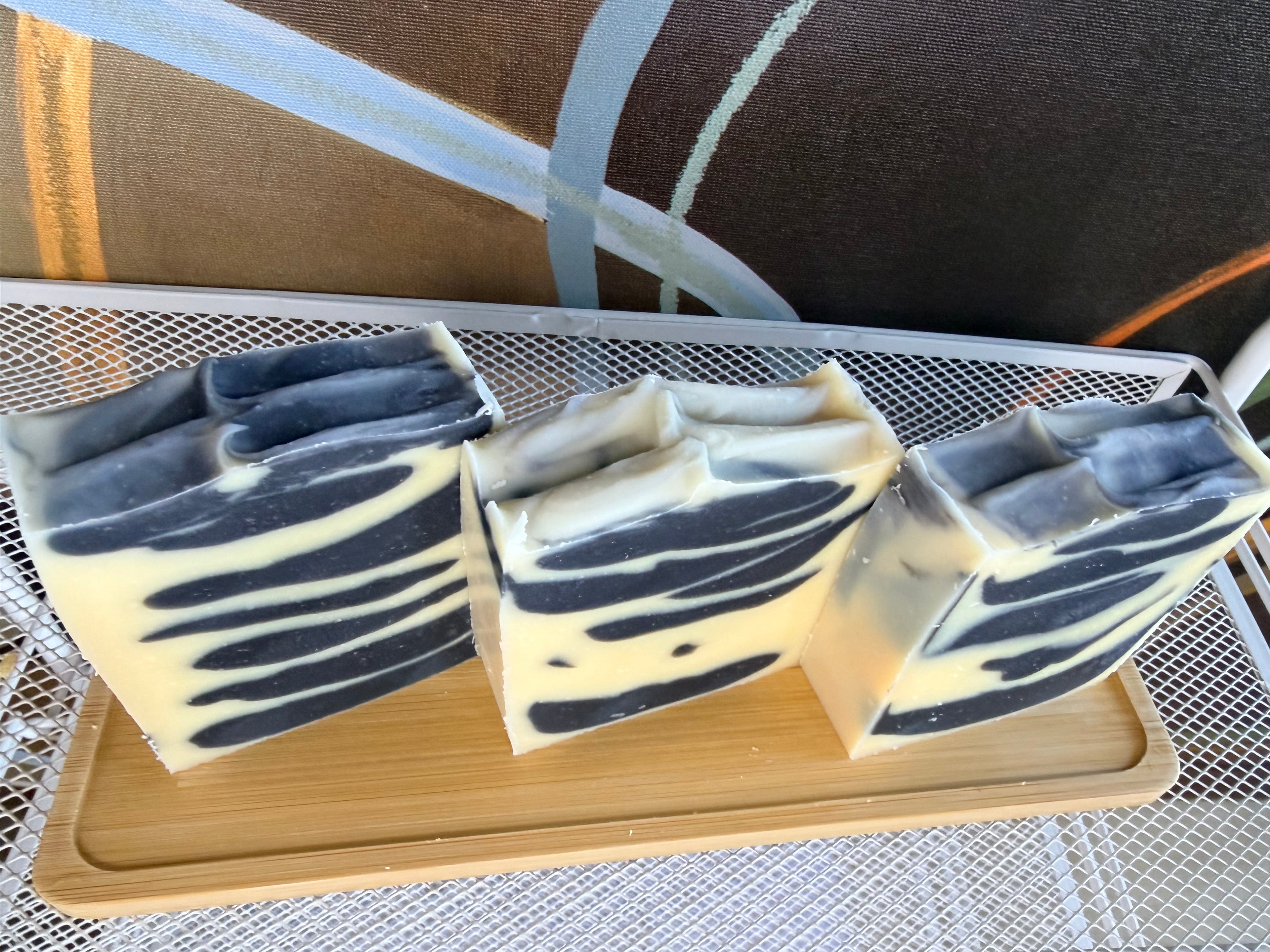 Goat Milk Activated Charcoal With Tea Tree And Peppermint EO